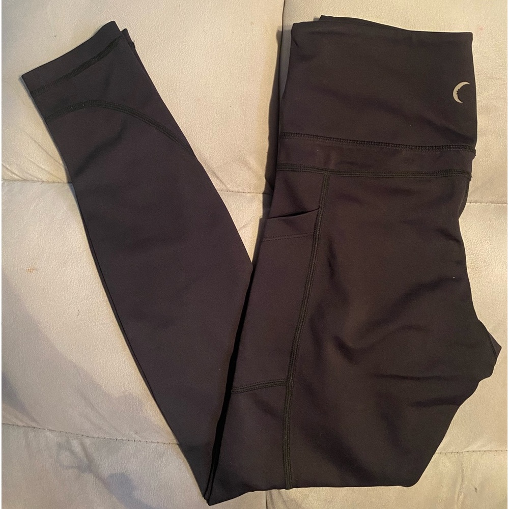 Gently used size 2 black Zyia leggings with pockets
